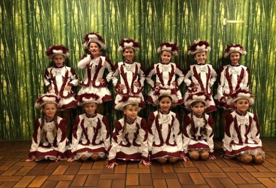 TV Mansbach guard dance group